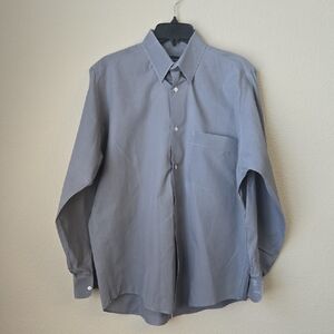 Light Gray Classic Dress Shirt with Long Sleeves